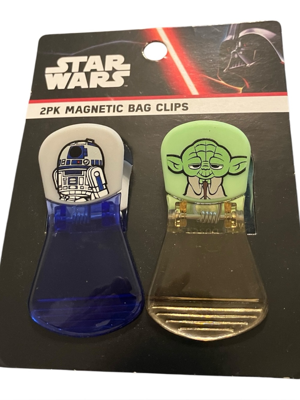 Star Wars NWT - R2-D2 Blue & Yoda Green Magnetic Bag Clip Set